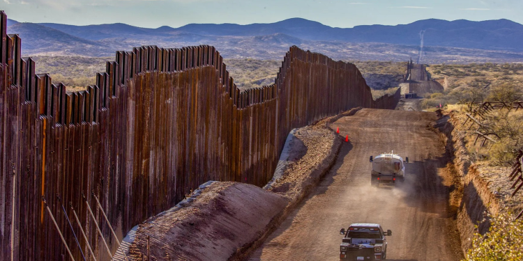 Alguaciles de Arizona piden $100 millones para hacer cumplir medida migratoria