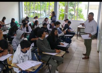 La mitad de planteles de bachillerato estatal, sin servicios básicos