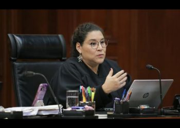 Lenia Batres pide al INE aparecer en la boleta como “ministra del pueblo”