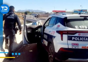 Hombre intenta saltar de puente en Hermosillo y autoridades logran salvarlo