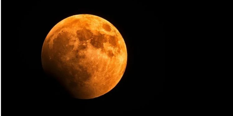 ¿Dónde y Cuándo Ver el Eclipse Lunar en Sonora este 2025?