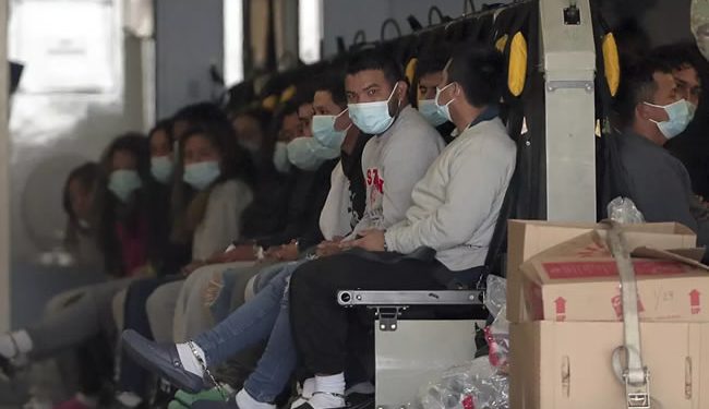 Vuelo de la Fuerza Aérea de EEUU con deportados hacia Guatemala evita el espacio aéreo de México