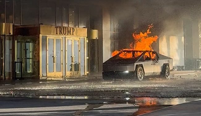 El hombre que murió calcinado en un Tesla frente al hotel Trump en Las Vegas era un soldado de élite en activo