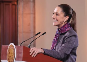 Sheinbaum reacciona a ‘despedida’ de Ken Salazar como embajador de EEUU en México: “No tiene que opinar sobre un asunto nacional”