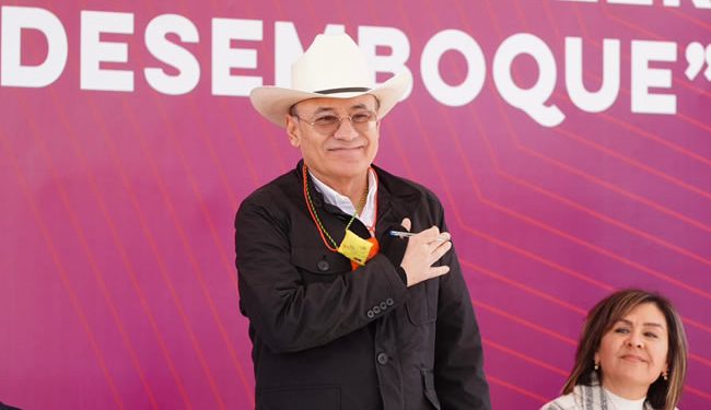 Durazo garantiza educación para estudiantes Comca’ac con Telebachillerato en Desemboque