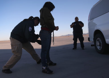 Cámara de EEUU aprueba proyecto de ley que permite deportar a migrantes con delitos menores