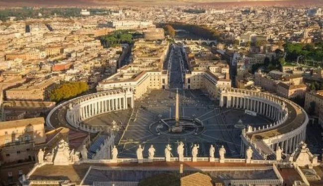 La Iglesia abre la puerta de seminarios a homosexuales