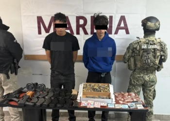 Arrestan a dos hombres por posesión de armas y drogas en San Luis Río Colorado