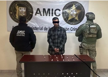 Detienen en Sonora a estadounidense con dosis de cristal; es buscado en la Unión Americana por tráfico humano y posesión de droga