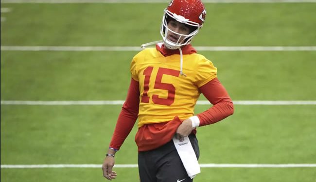 Chiefs regresan a final de la AFC por 7ma temporada consecutiva. Bills buscan destronarlos