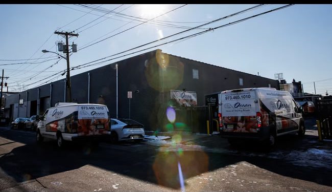 La Casa Blanca prevé deportar también a los extranjeros a los que Biden concedió residencia temporal