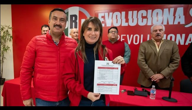 Se registran Lupita Soto y Onésimo Aguilera ante el Órgano Auxiliar de Procesos Internos de PRI Sonora