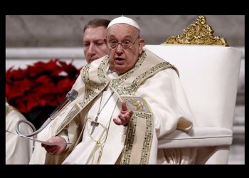 El Papa Francisco sufre caída y se lesiona el brazo derecho