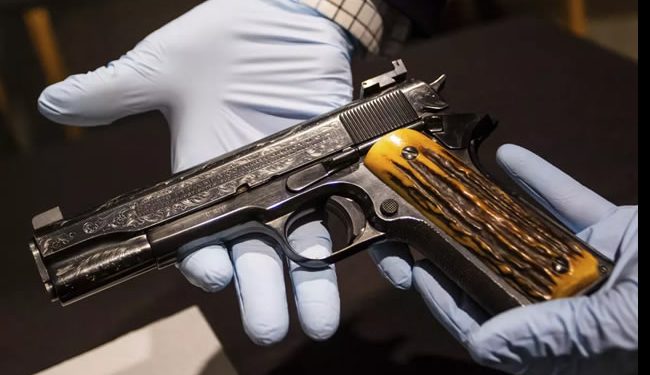 La pistola que salvó la vida de Al Capone llega al Museo de la Mafia en Las Vegas