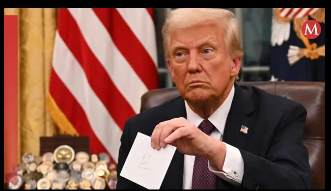 Trump muestra carta de bienvenida que le dejó Biden: “que Dios te bendiga y te guíe”
