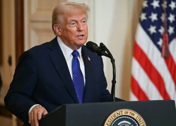 Trump firma la Ley Laken Riley; irá contra los migrantes con historial delictivo