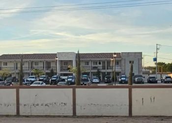 Atacan a Balazos Hotel Donde se Hospedaban Agentes de la Policía Estatal en Caborca