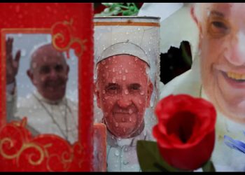 El Papa ha pasado una noche “tranquila y está reposando”, según el último comunicado del Vaticano