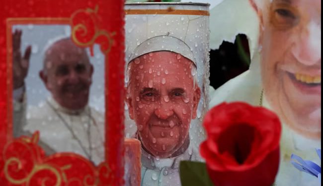 El Papa ha pasado una noche “tranquila y está reposando”, según el último comunicado del Vaticano