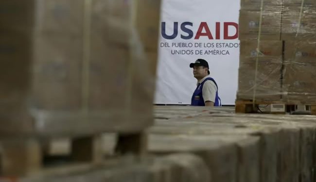 Departamento de Estado de EU pide a personal de USAID en todo el mundo regresar al país; debe ser antes del sábado; reportan medios