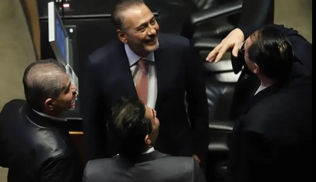 Beltrones apoya protestas de maestros contra reforma a la Ley del ISSSTE