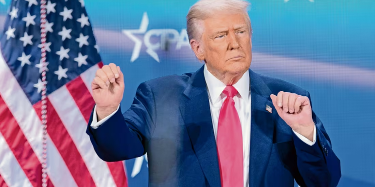 “No voy a detener los aranceles contra México y Canadá”, dice Trump; “van todos el 2 de abril”