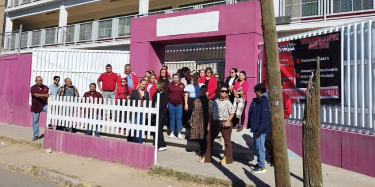 Realizan paro de labores en escuelas federalizadas de Sonora