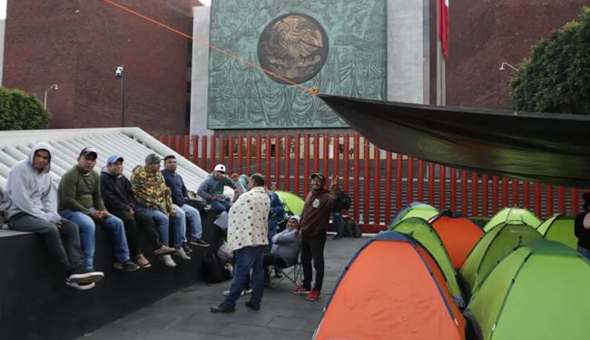 Pausa Sheinbaum la iniciativa de reforma a ley del Issste