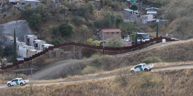 EE.UU. reporta 85% menos cruces fronterizos en primeros días del gobierno de Trump