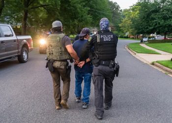 El racismo no se esconde en Estados Unidos: mil dólares por señalar a un migrante indocumentado