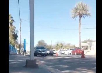 Enfrentamiento entre policías estatales y presuntos sicarios cerca de una secundaria en Caborca este jueves