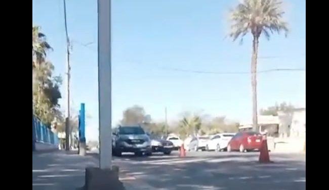 Enfrentamiento entre policías estatales y presuntos sicarios cerca de una secundaria en Caborca este jueves