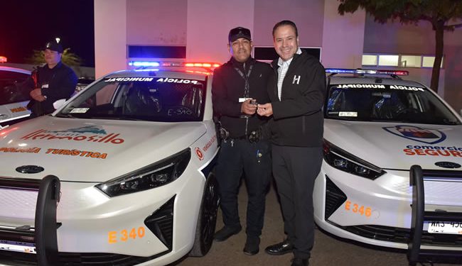 Equipa Antonio Astiazarán con 10 unidades eléctricas y un sistema fotovoltaico a la Comandancia Nuevo Hermosillo