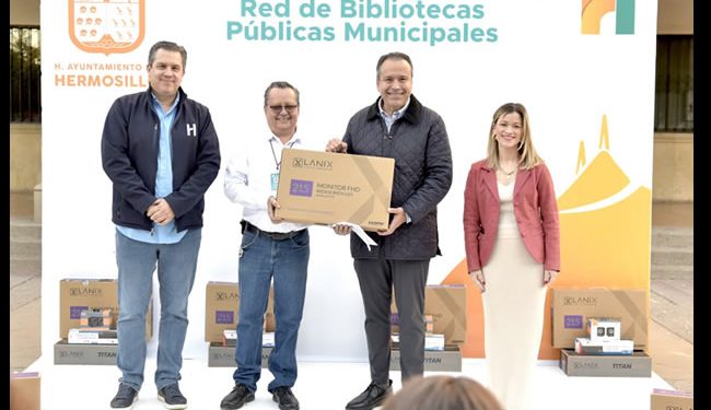 Apoya Toño Astiazarán a red de bibliotecas públicas municipales con entrega de computadoras