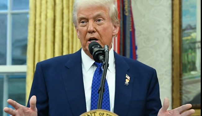 Torbellino de órdenes ejecutivas de Trump provocaría crisis constitucional en EU