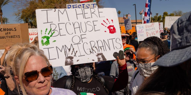 “La retórica antiinmigrante hace mucho daño a las comunidades rurales en Arizona”: Kassandra Álvarez, de Rural Arizona Action