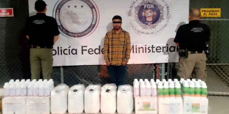 Detienen en Sonora a un hombre con más de 150 litros de metanfetamina
