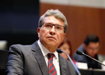 Graban a Monreal hablando de negociaciones entre Morena y el PAN para vetar a hijos de AMLO; “no sé de qué me habla”, dice