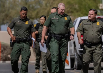 Jefe de la Patrulla Fronteriza visita el sector de Yuma