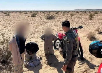 La Patrulla Fronteriza captura a traficante de personas en desierto de Arizona