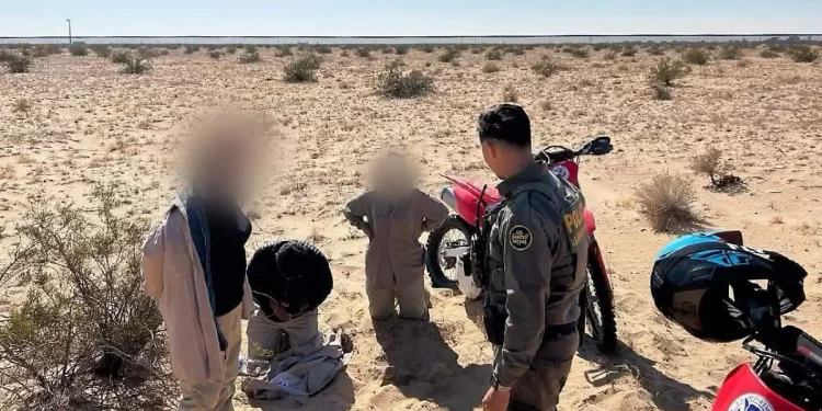 La Patrulla Fronteriza captura a traficante de personas en desierto de Arizona