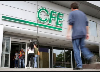 CFE instalará paneles solares para reducir costos de energía en temporadas de calor; Sheinbaum informa dónde iniciará
