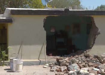 Conductor Presuntamente Ebrio Estrelló su Pick Up contra Casa en la Colonia Palo Verde