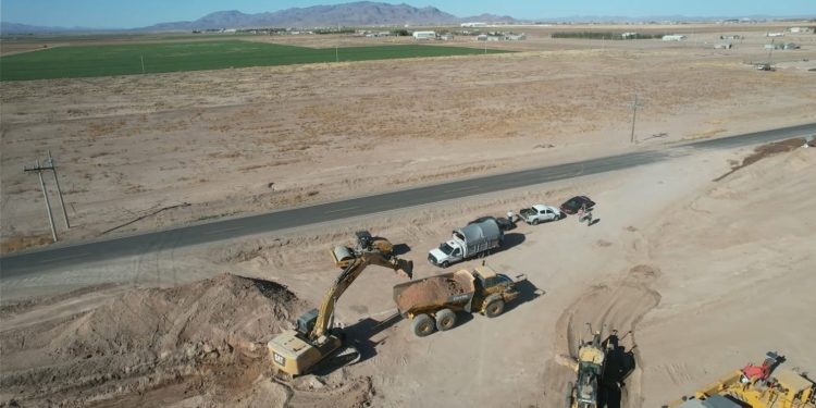 Comienza la construcción de la carretera Bavispe-Pancho Villa-Janos, que conectará a Chihuahua y Sonora