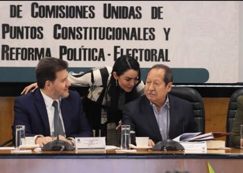 Aprueban dictamen que prohibe reelección y nepotismo a partir de 2030