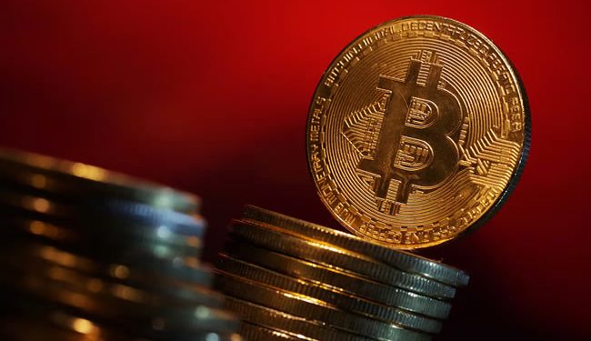 La semana ‘horribilis’ del bitcoin: la criptomoneda, en caída libre y con fuertes salidas de fondos