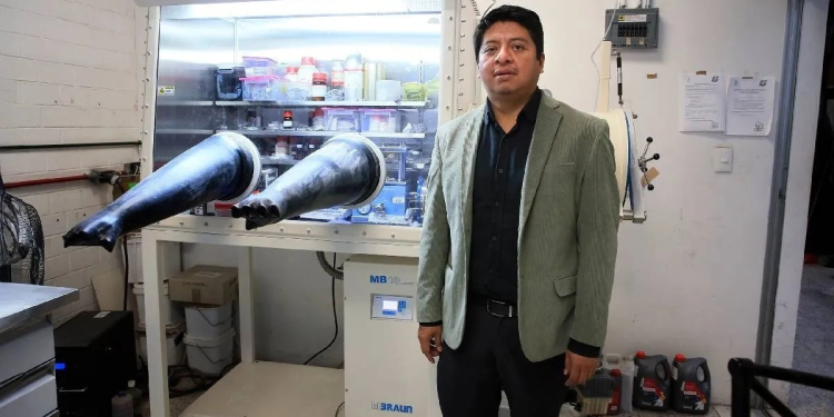 Avanzan en la cadena de producción del litio sin esperar la extracción nacional