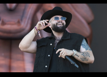 Reconocerá Gobierno Municipal de Hermosillo labor altruista del cantante Carin León