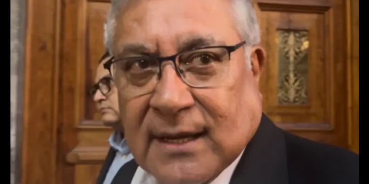 Claudia Sheinbaum recibe al secretario general del SNTE