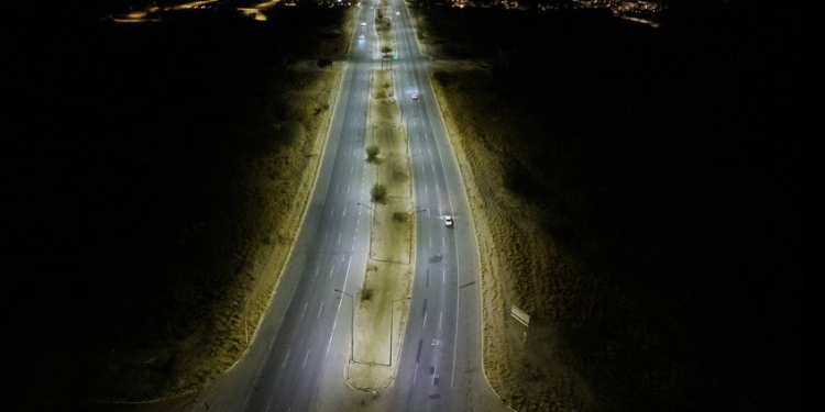 Ilumina Gobierno Municipal el bulevar Gustavo Mazón para seguridad de sus residentes
